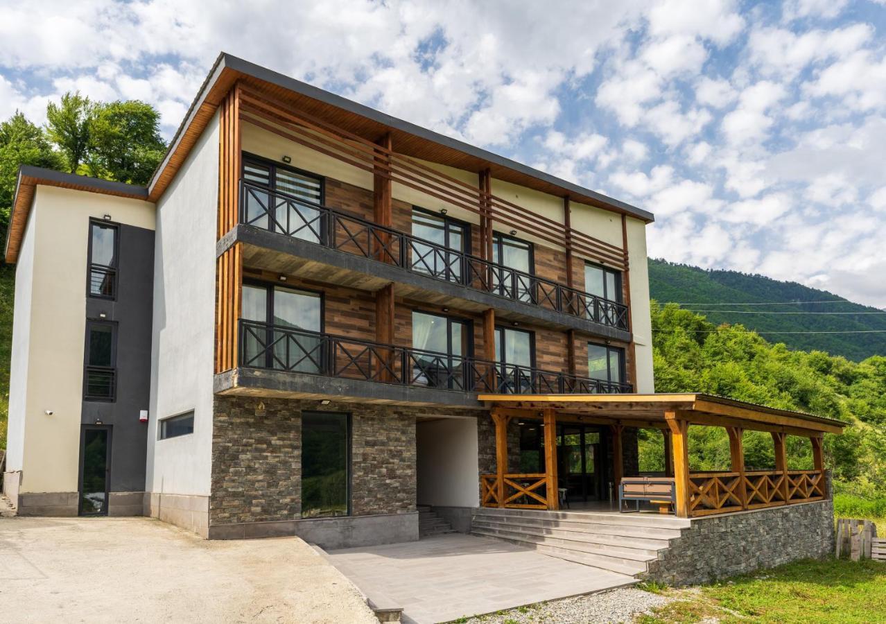 Hotel Latveli Mestia Exterior foto